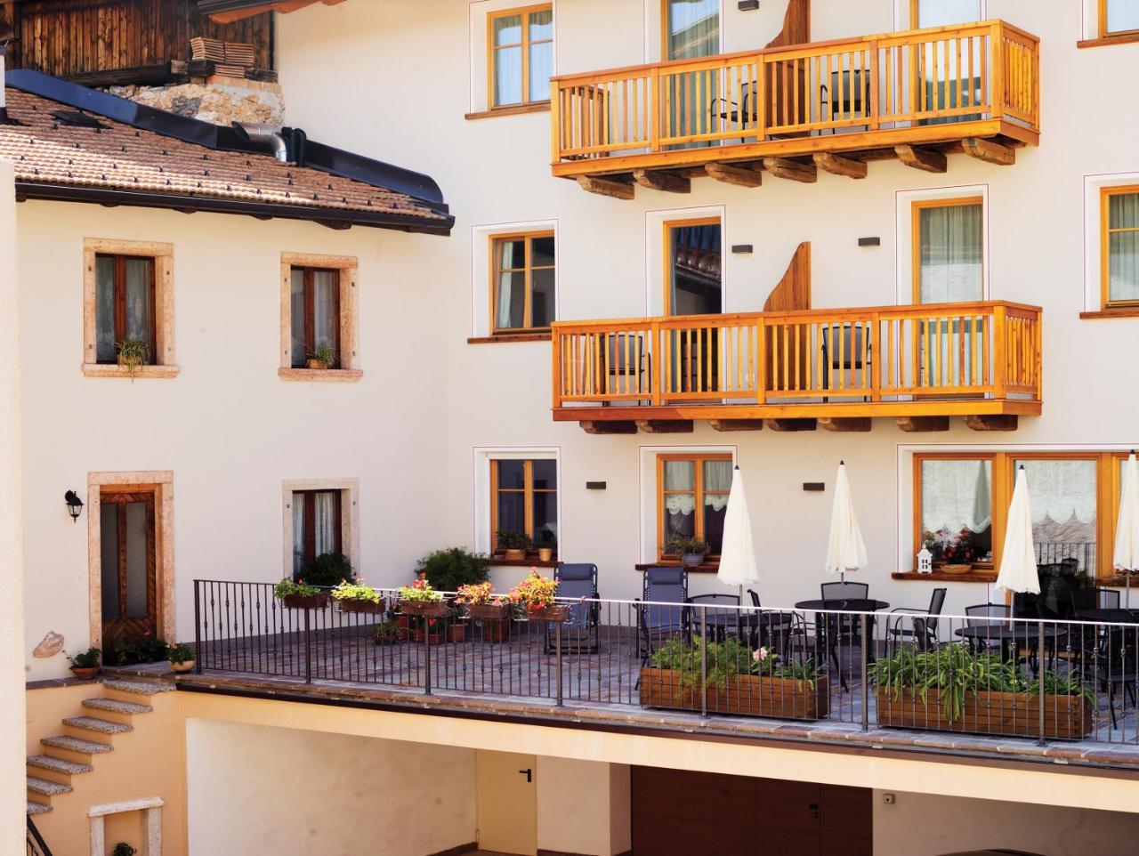 Hotel Garni Le Maddalene Coredo Exterior foto